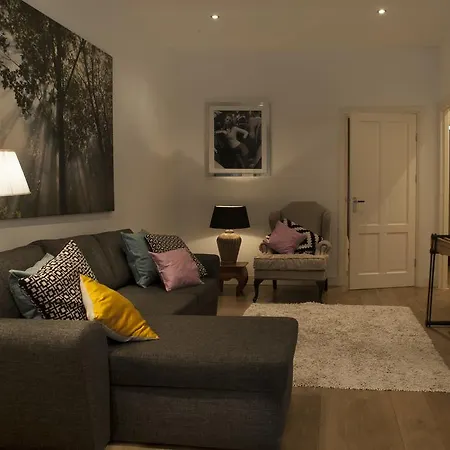 Hobbemakade Appartement