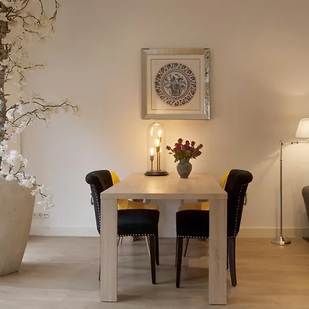 Hobbemakade Appartement Amsterdam